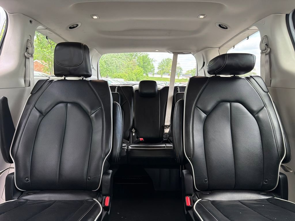 Used 2024 Chrysler Pacifica Limited FWD image 53