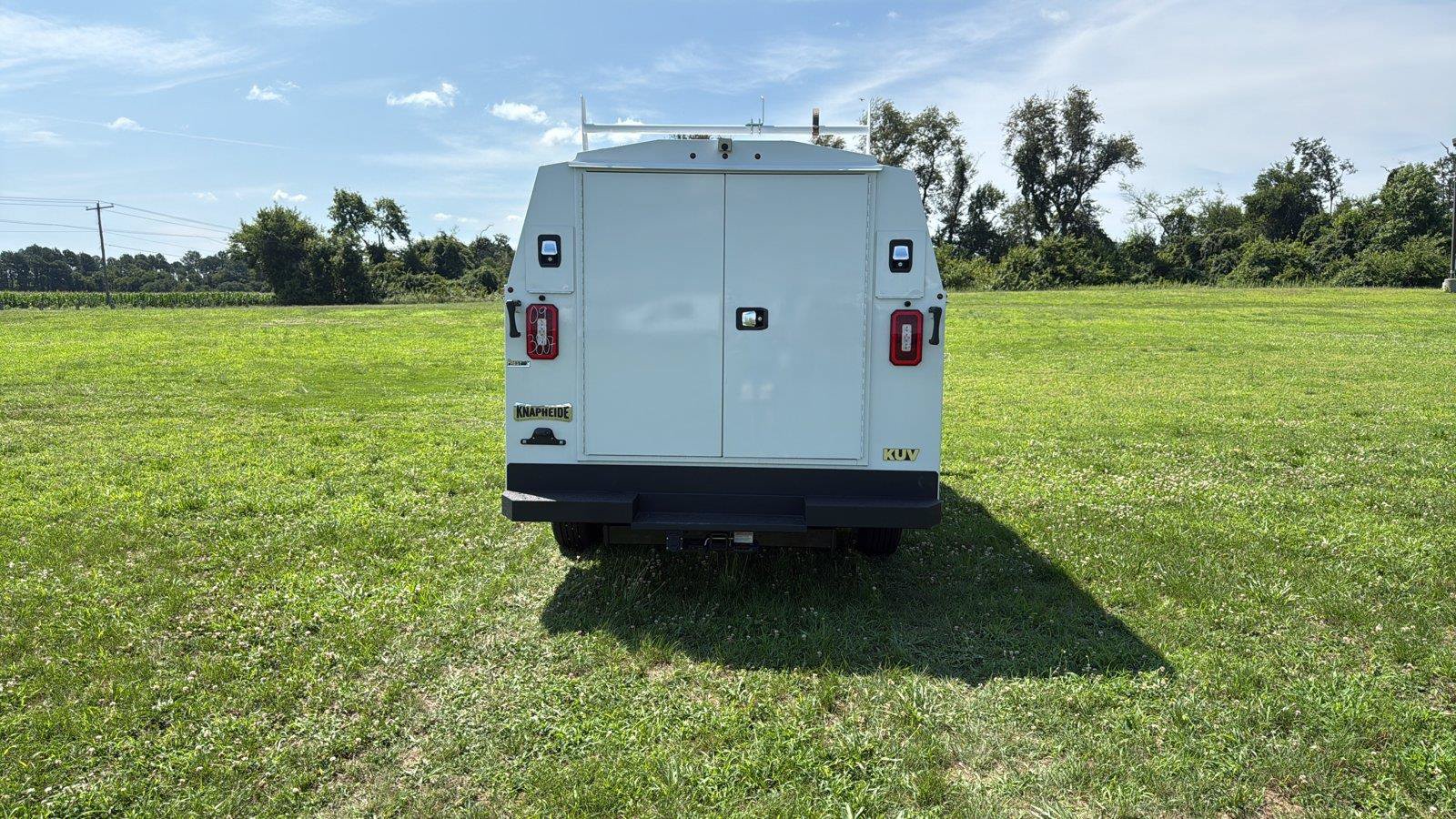 New 2027 Ford E-350 and Econoline 350 Super Duty w/ Power Equipment Group RWD image 4