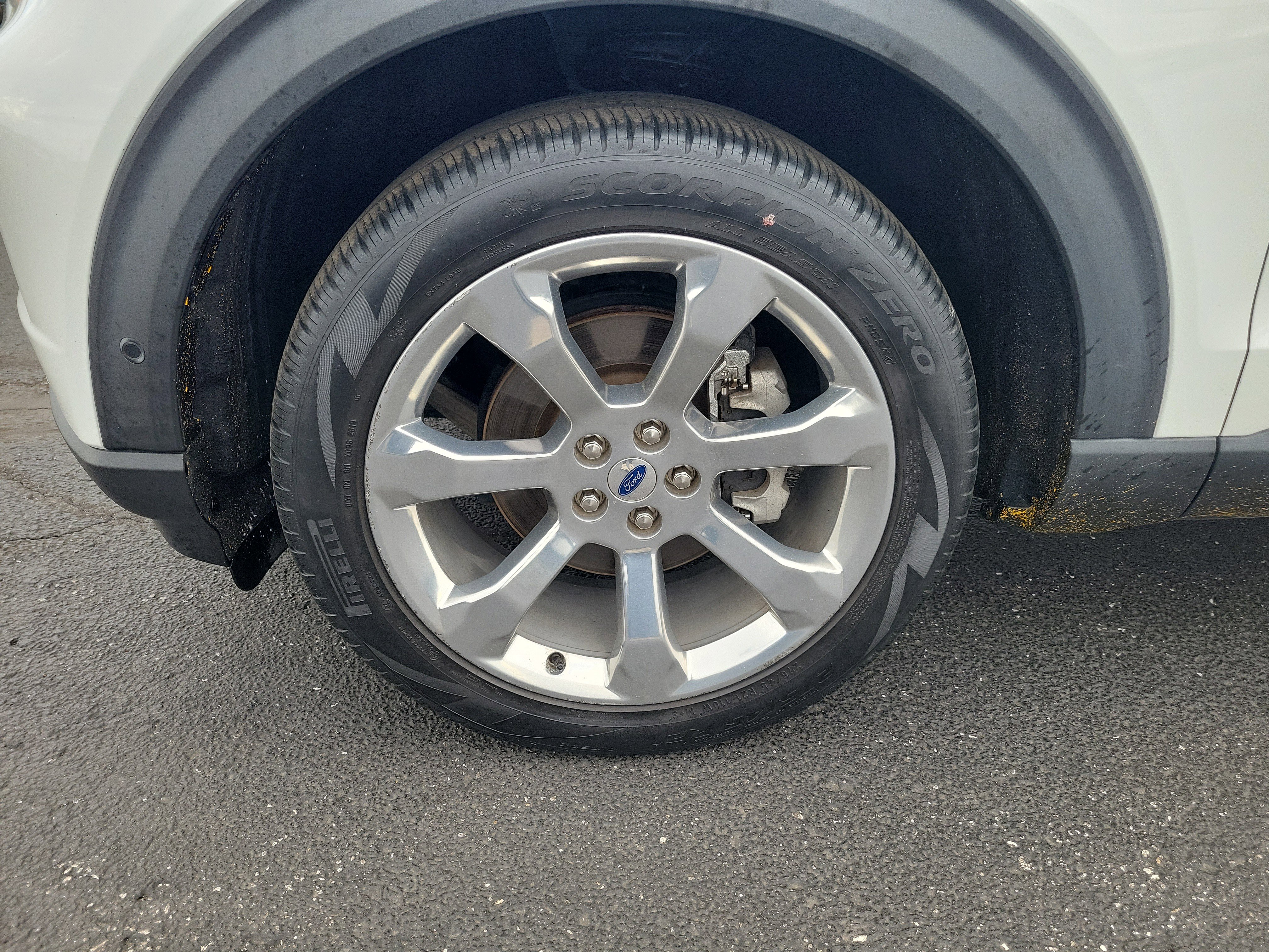 Used 2020 Ford Explorer Platinum w/ Premium Technology Package image 7