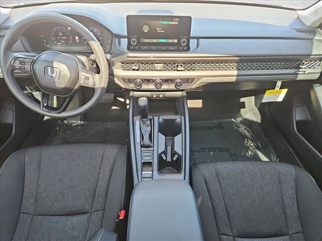 Used 2025 Honda Accord SE image 18
