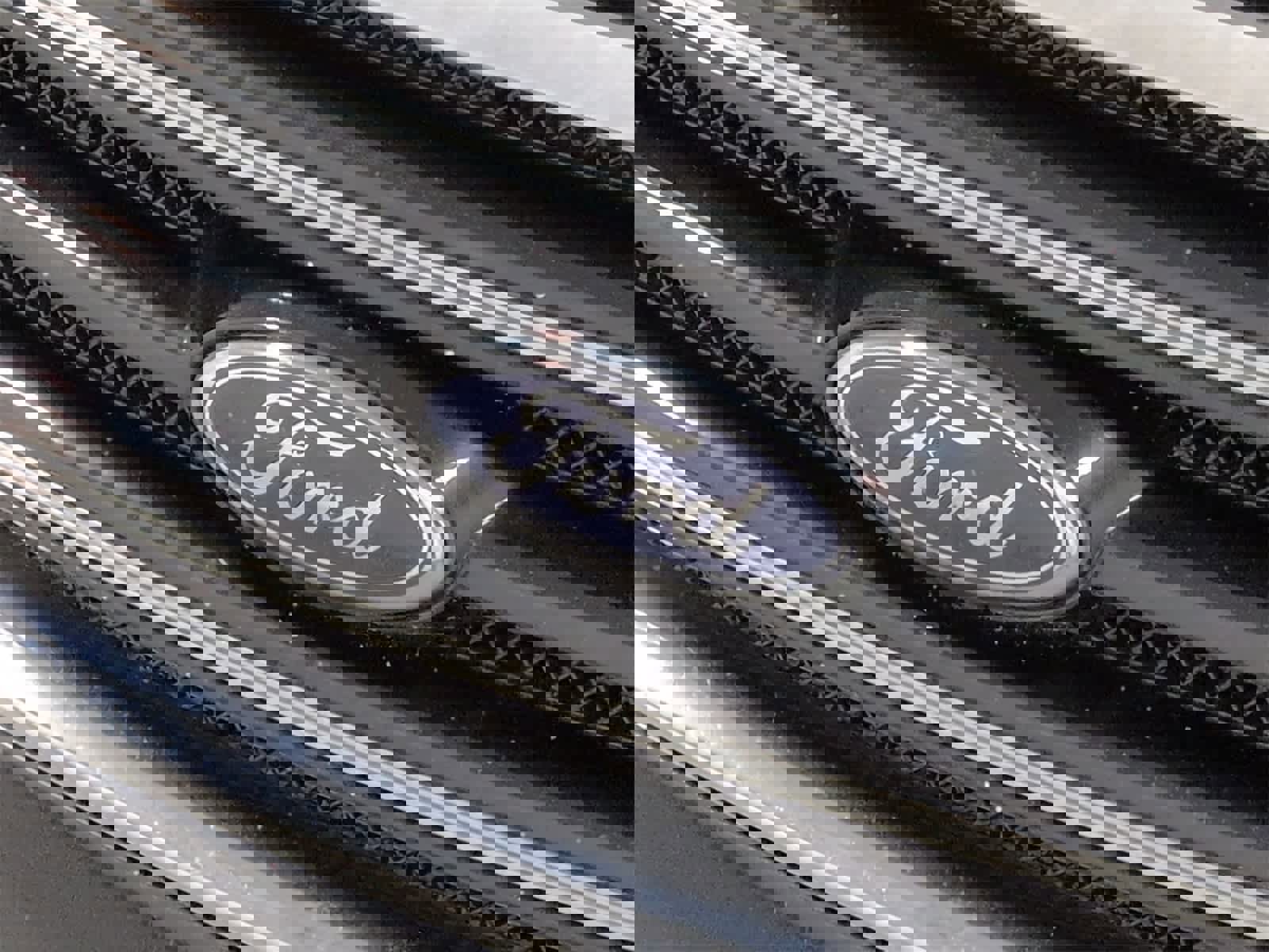 Used 2016 Ford Taurus Limited w/ Equipment Group 301A image 12