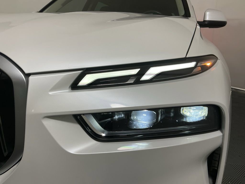 Certified 2023 BMW X7 xDrive40i w/ Premium Package image 8