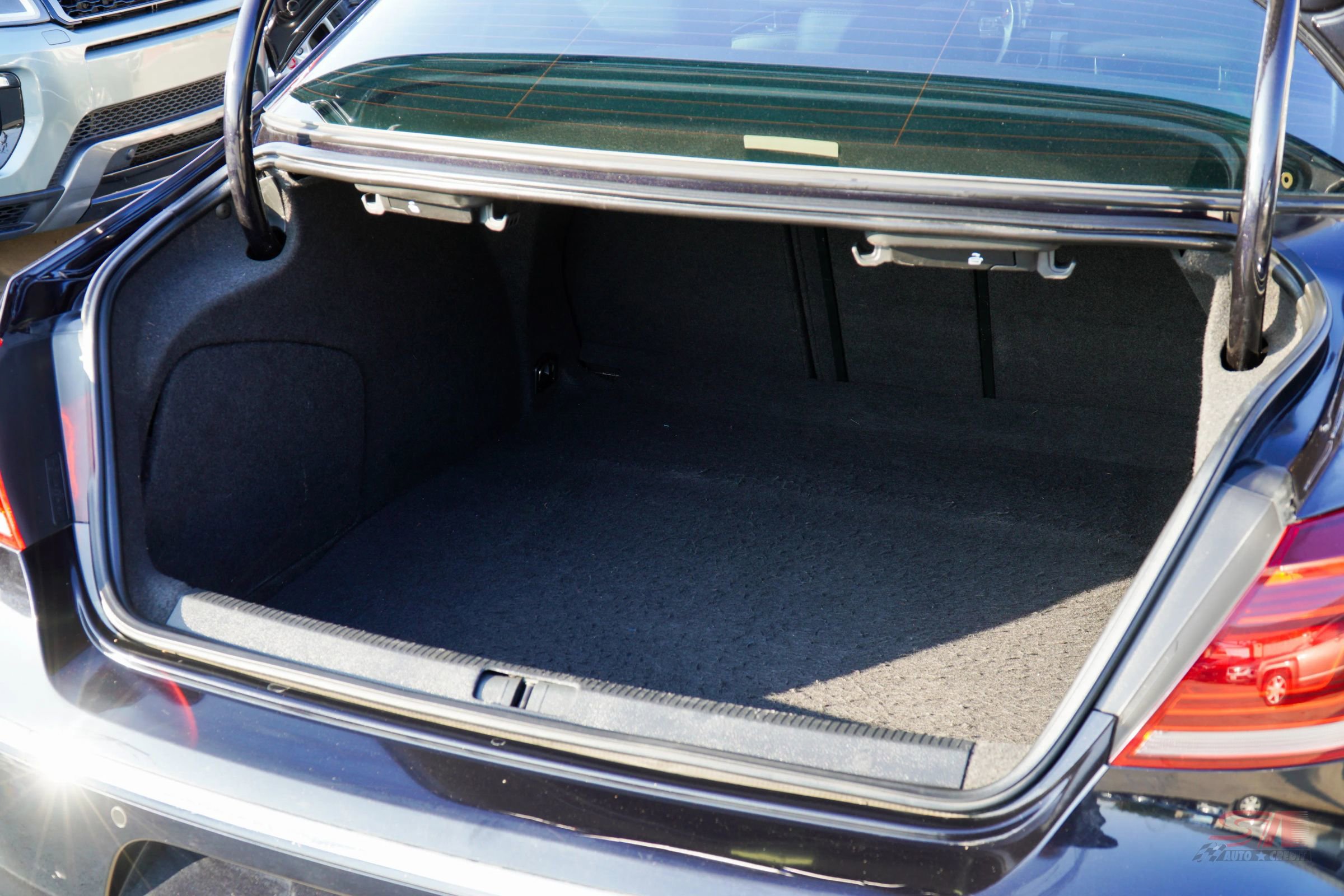 Used 2013 Volkswagen CC Executive image 8