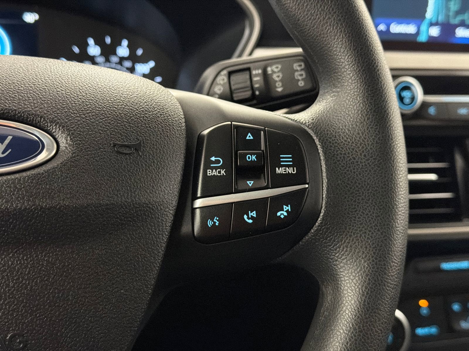 Used 2022 Ford Escape SE image 18