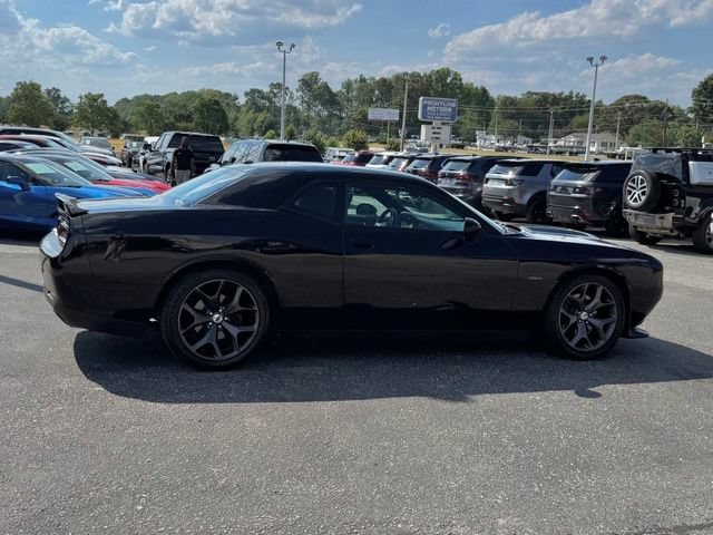 Used 2019 Dodge Challenger R/T RWD image 7