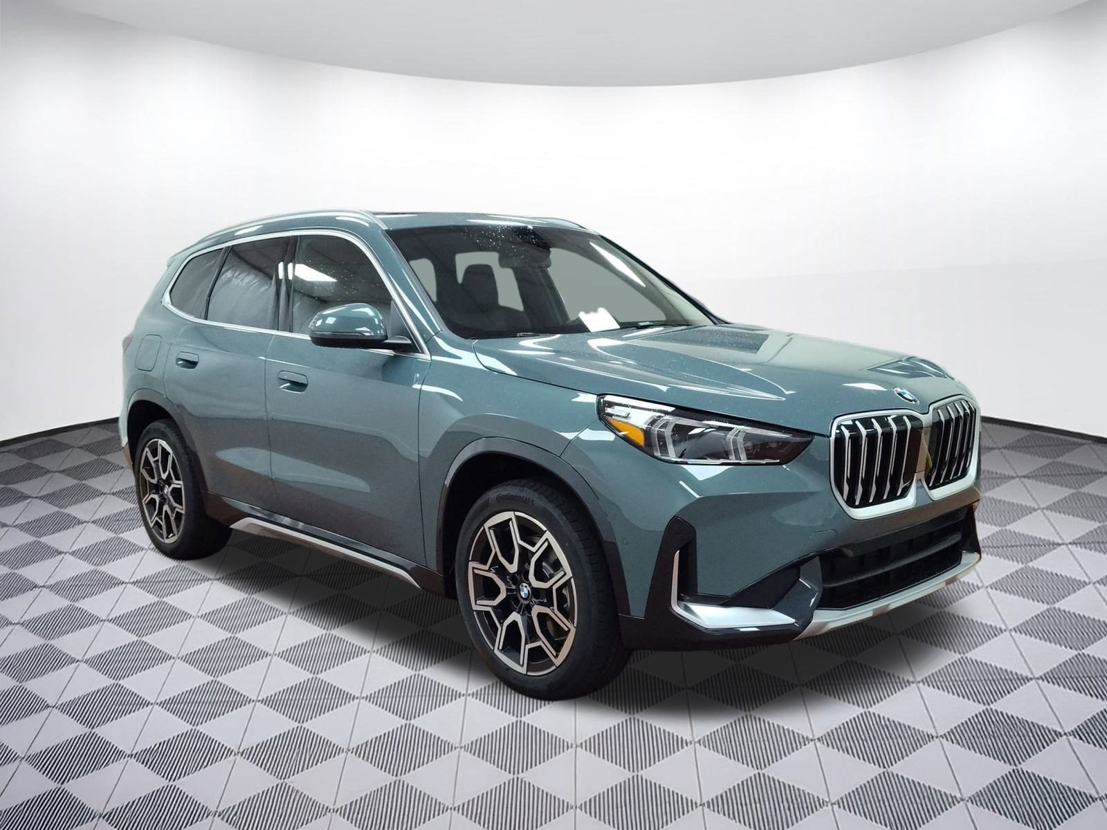 Used 2025 BMW X1 xDrive28i w/ Convenience Package image 6