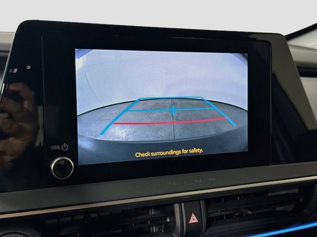 Certified 2024 Toyota Prius XLE FWD image 15
