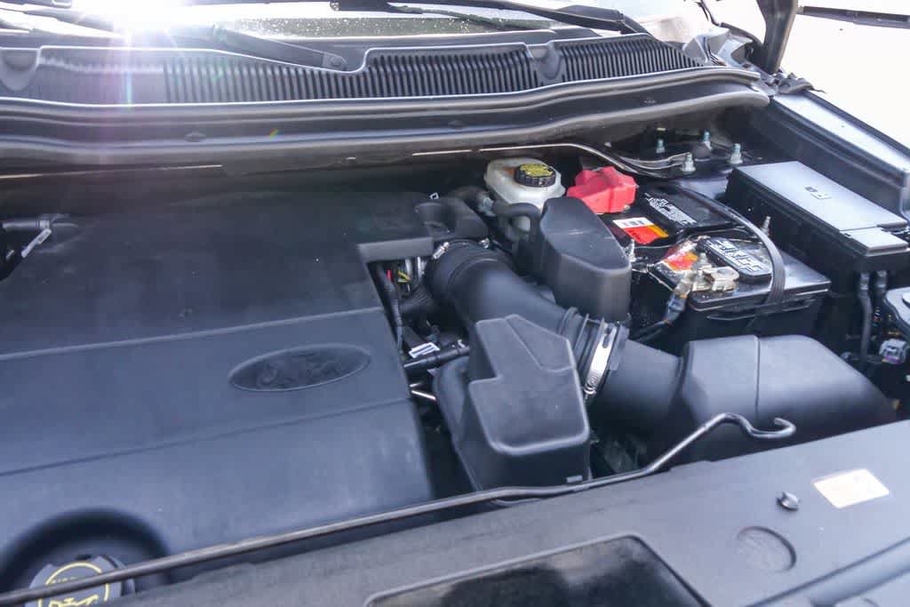Used 2017 Ford Explorer Limited w/ Equipment Group 301A FWD image 26