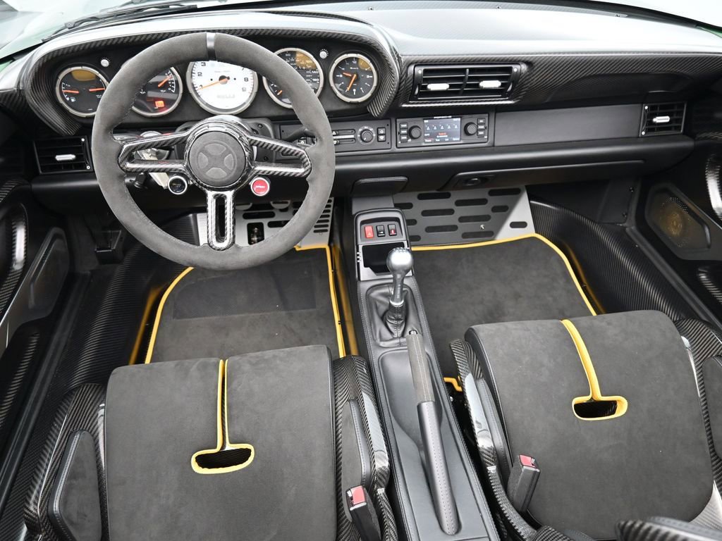 Used 1995 Porsche 911 Carrera RWD image 6