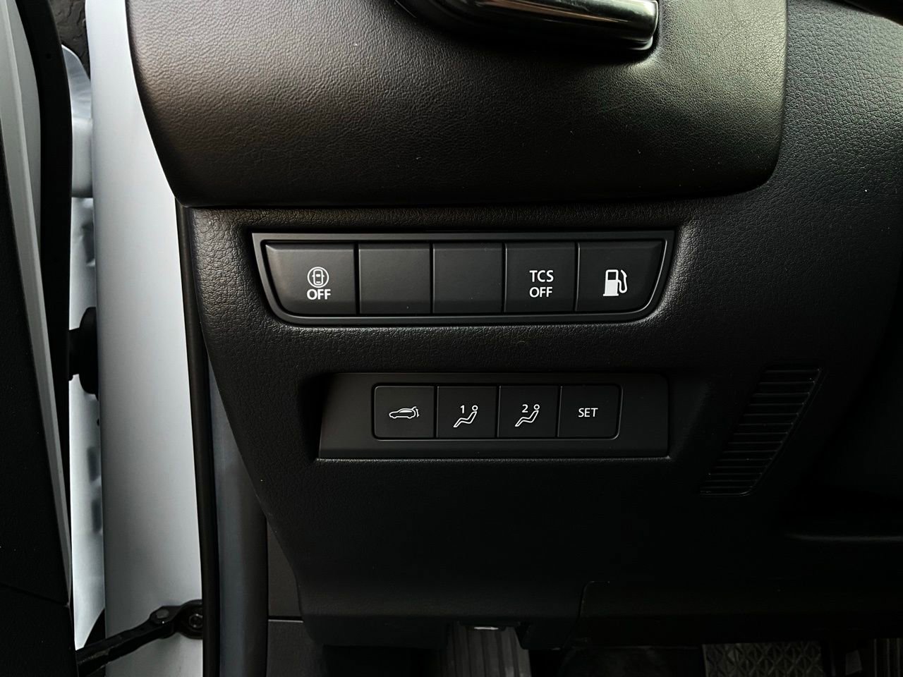 Used 2025 MAZDA CX-50 2.5 Hybrid w/ Premium Plus Pkg image 23