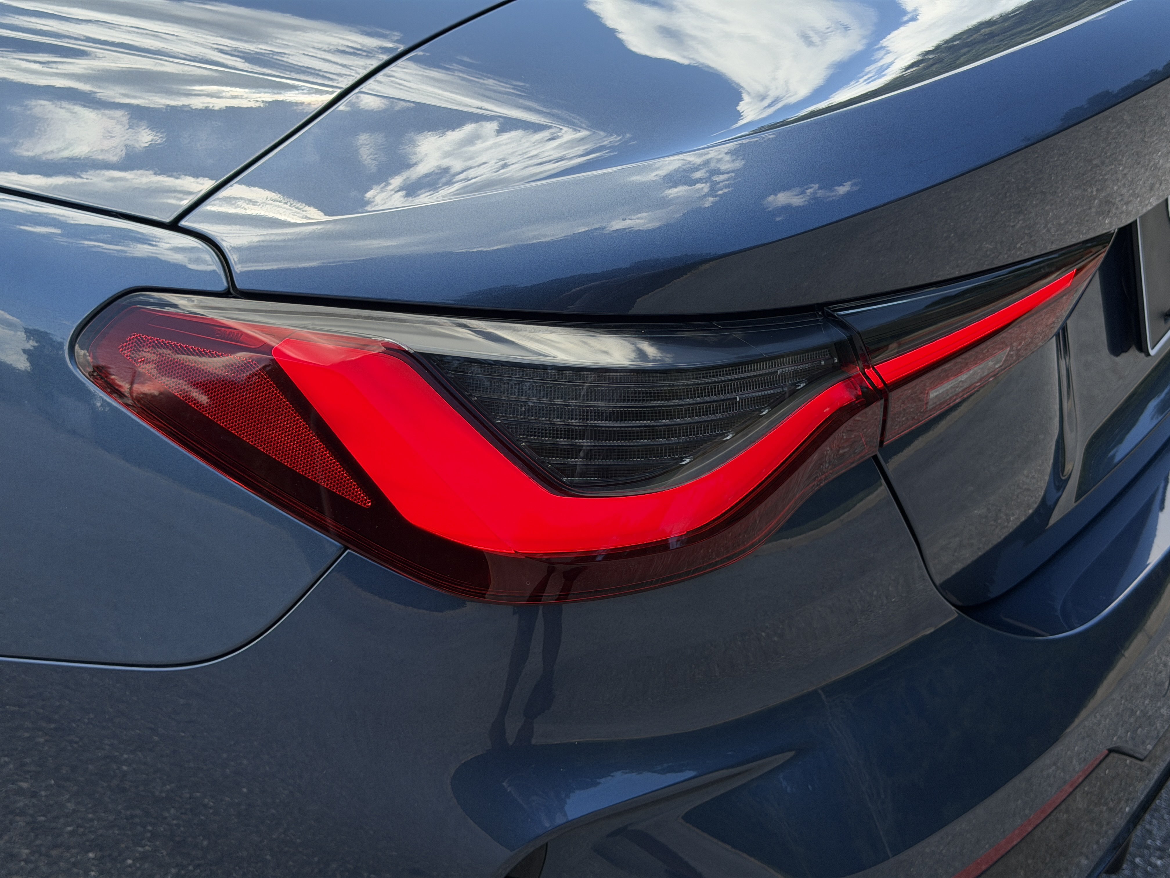 Used 2022 BMW M440i Convertible RWD image 13
