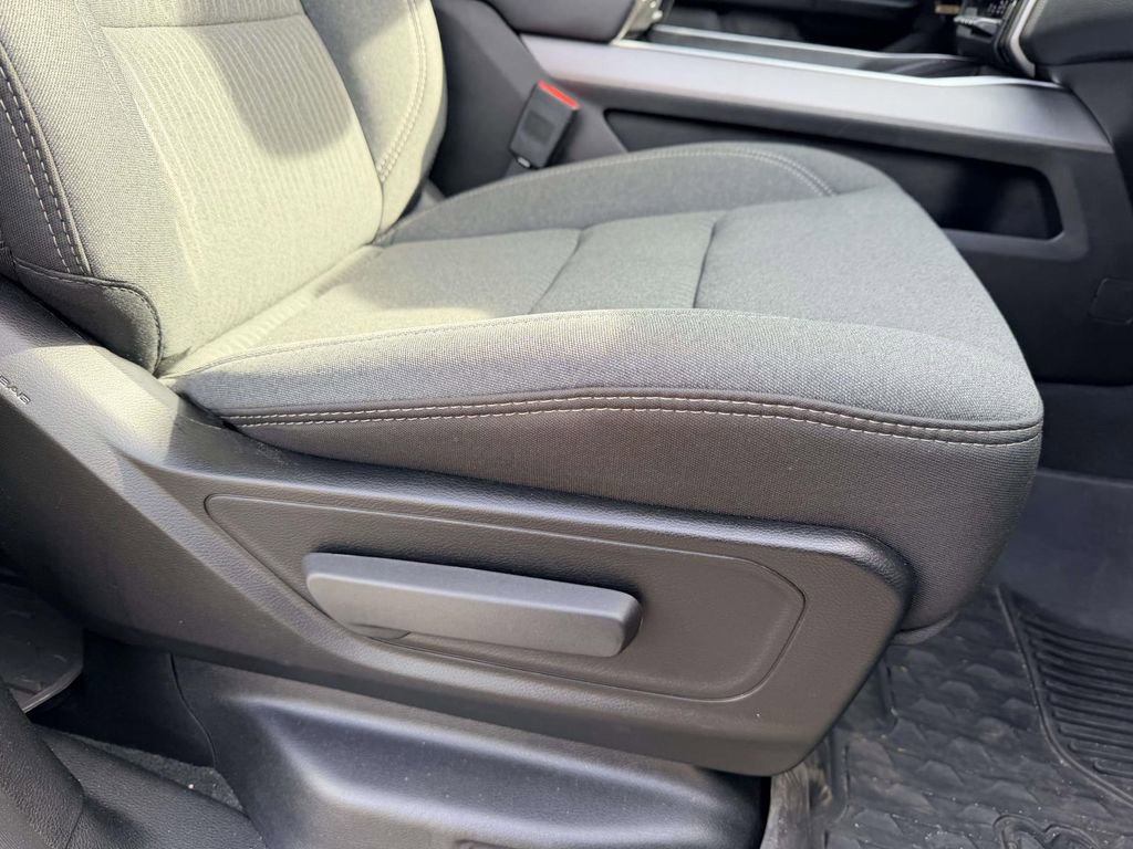 Used 2023 RAM 1500 Big Horn image 13