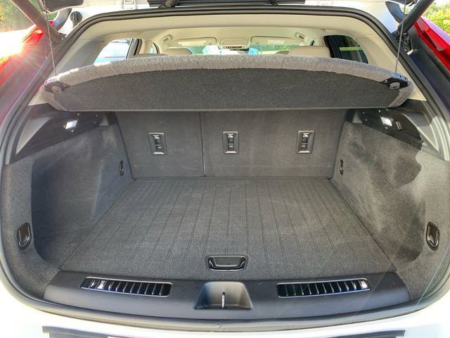 Used 2021 Cadillac XT4 Premium Luxury w/ Driver Awareness Package image 13