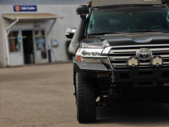 Used 2019 Toyota Land Cruiser AWD/4WD image 2