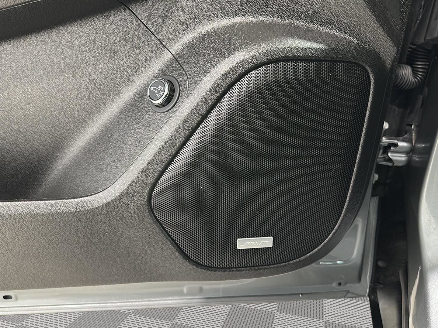 Used 2023 GMC Acadia SLT w/ Preferred Package image 22