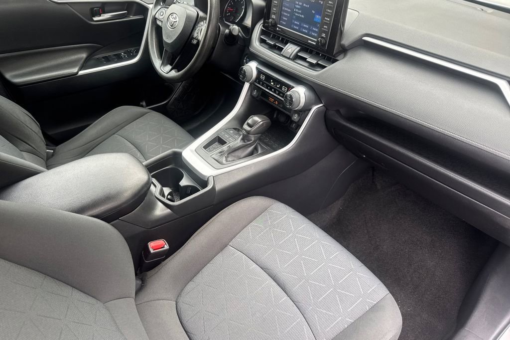 Certified 2021 Toyota RAV4 XLE image 15