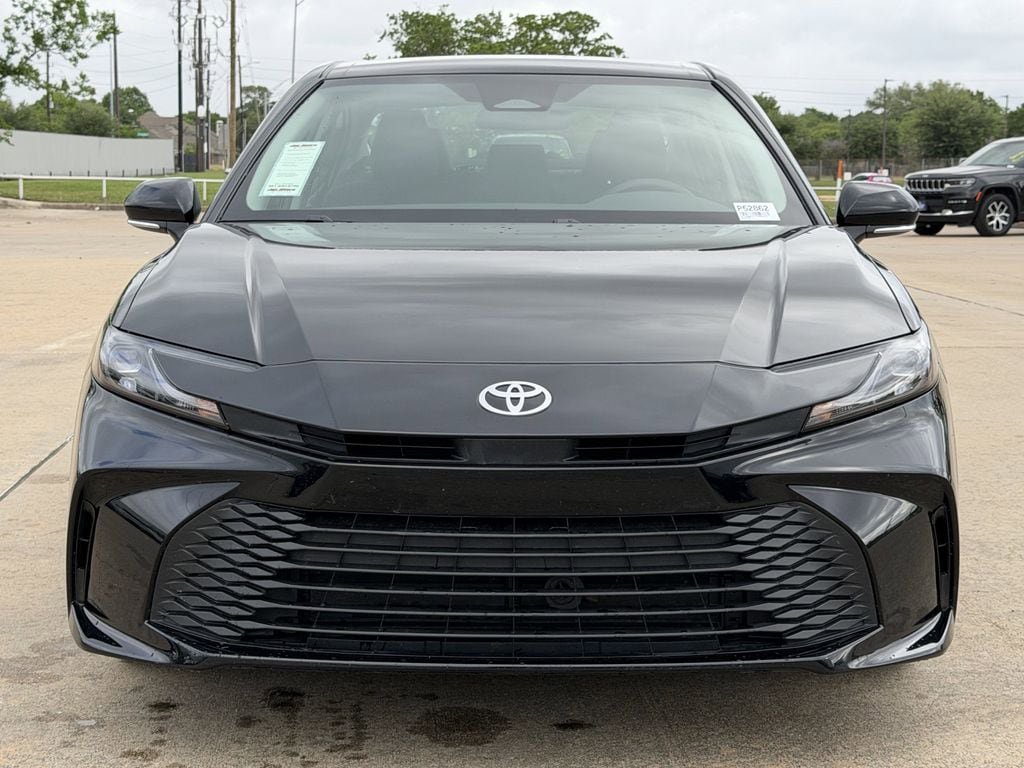 Used 2026 Toyota Camry LE FWD image 3