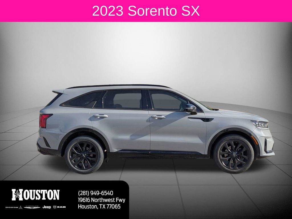 Used 2023 Kia Sorento SX image 2