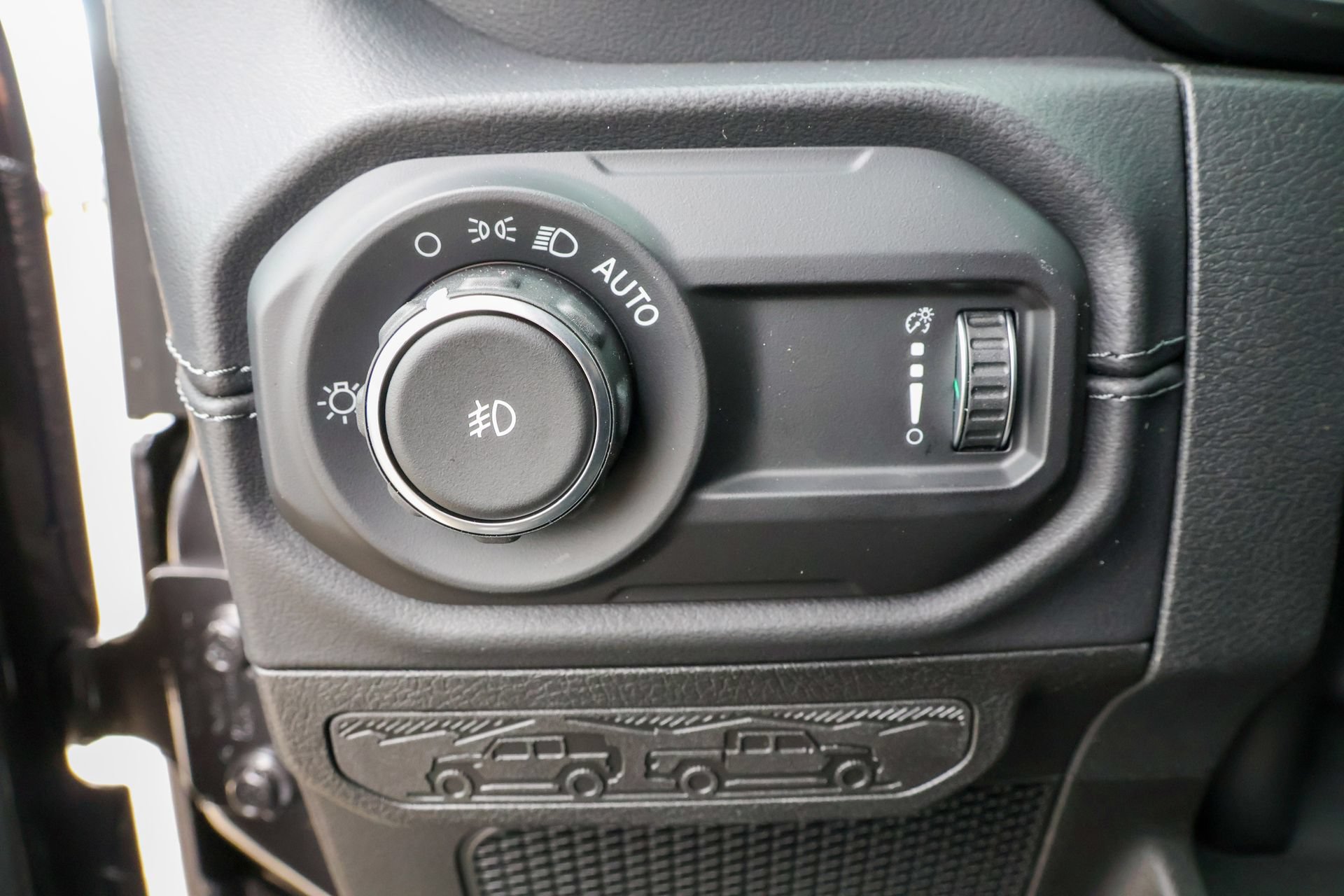 New 2026 Jeep Wrangler Unlimited Sahara AWD/4WD image 29