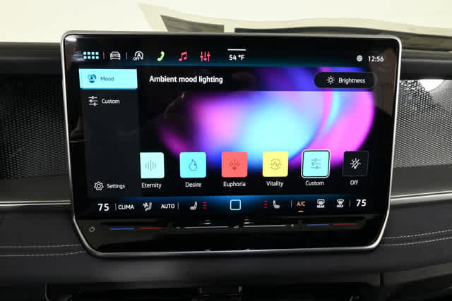 New 2026 Volkswagen Tiguan SE R-Line FWD image 8