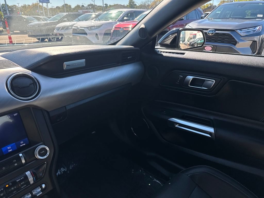 Used 2022 Ford Mustang GT Premium image 26