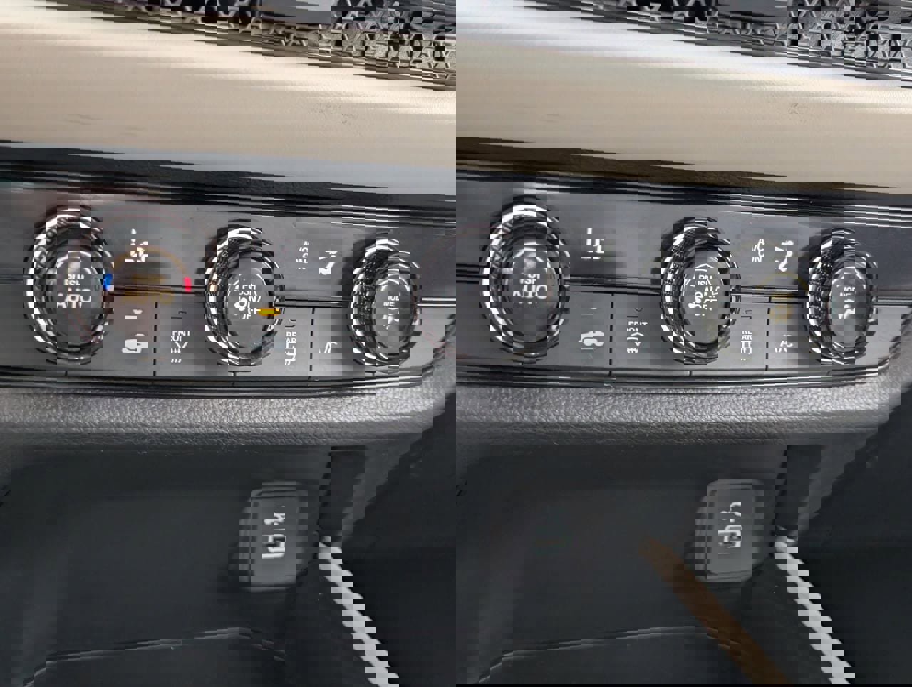 Used 2023 Honda HR-V LX image 17