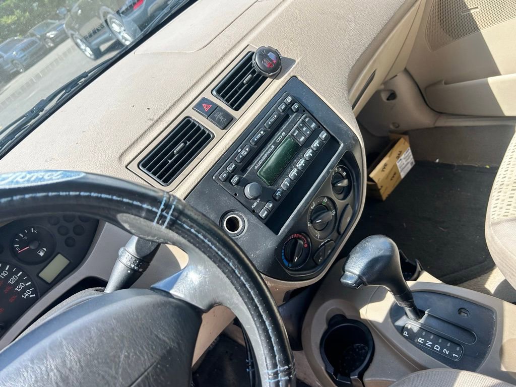 Used 2007 Ford Focus SE FWD image 13