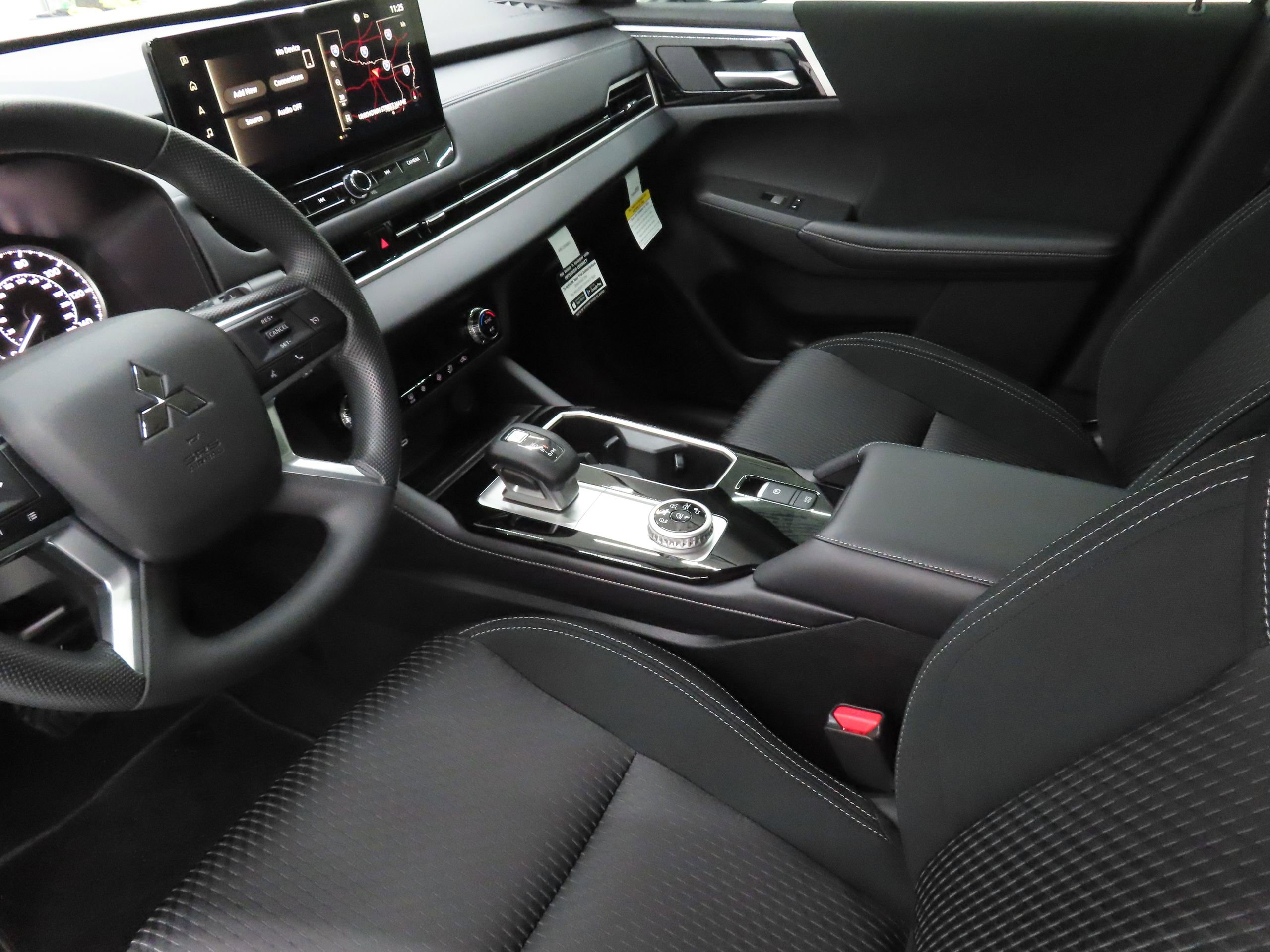 New 2026 Mitsubishi Outlander ES image 20