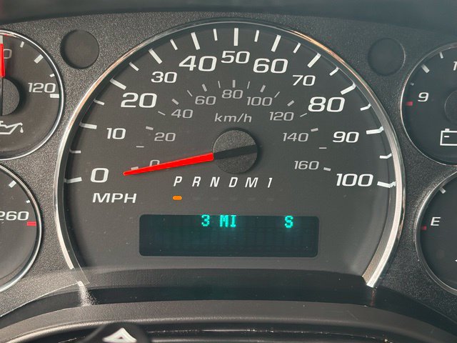 Used 2025 Chevrolet Express 2500 Extended w/ Driver Convenience Package RWD image 19