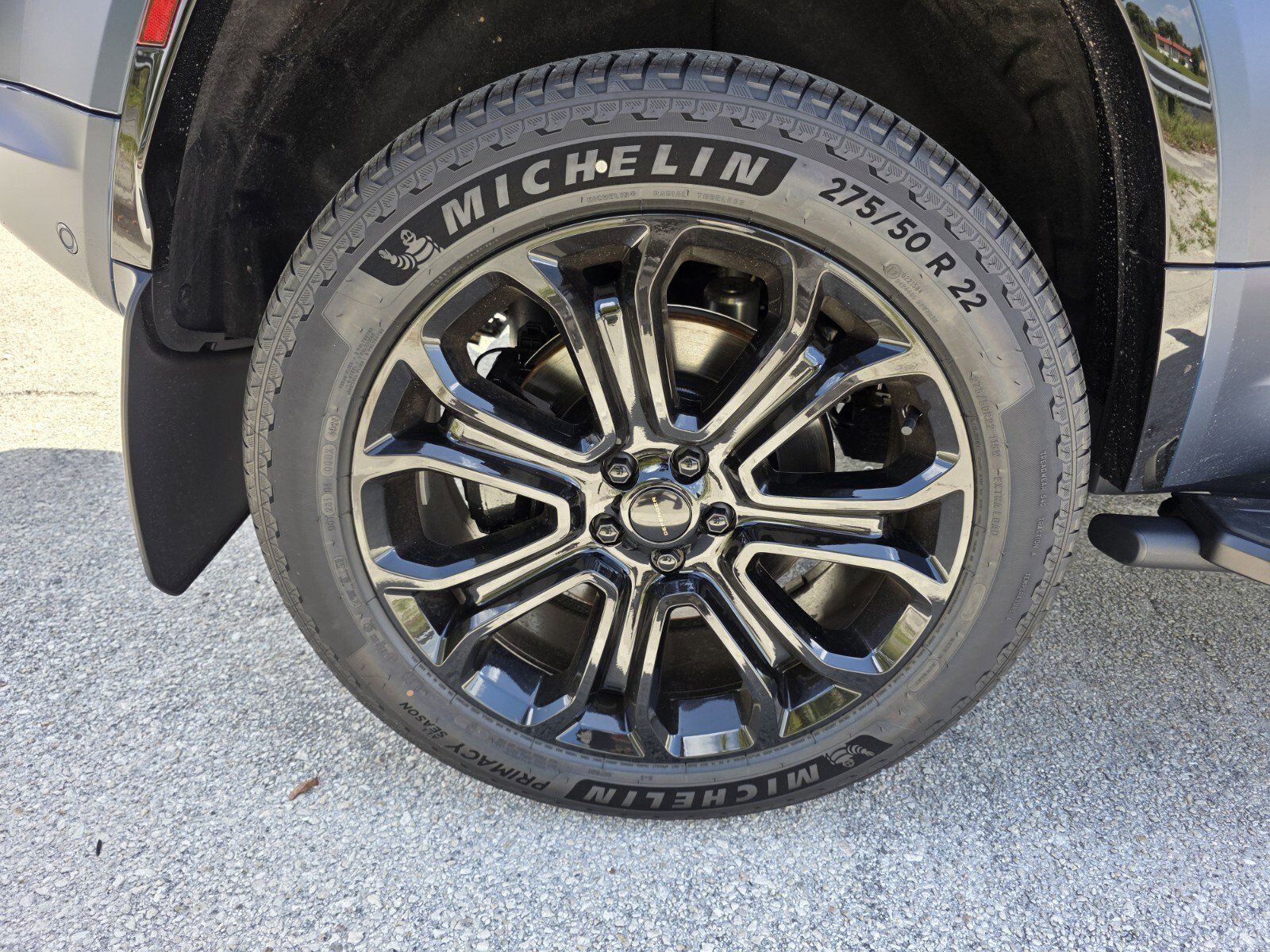 New 2026 Land Rover Defender 110 OCTA image 9