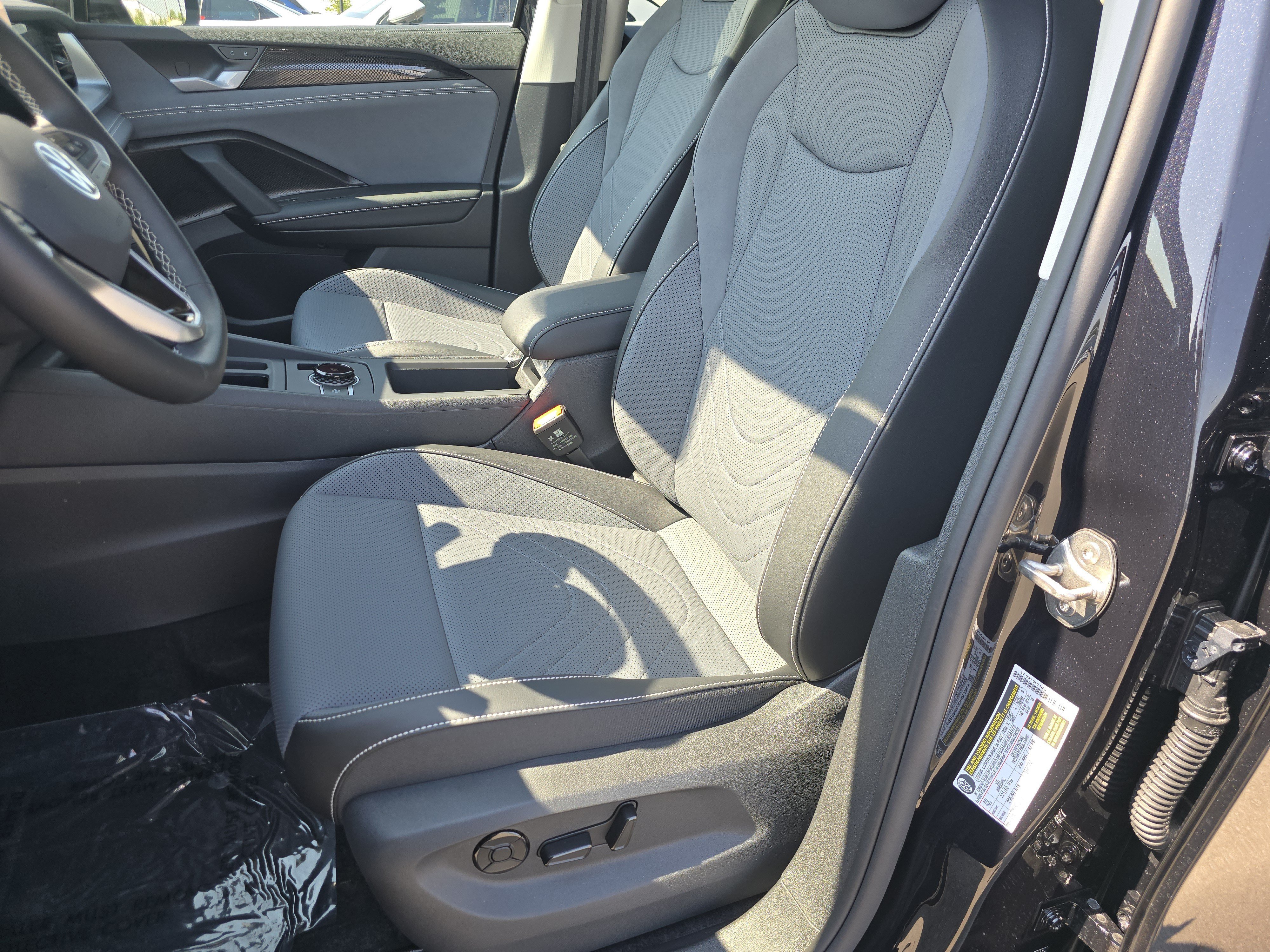 New 2026 Volkswagen Tiguan SE AWD/4WD image 21
