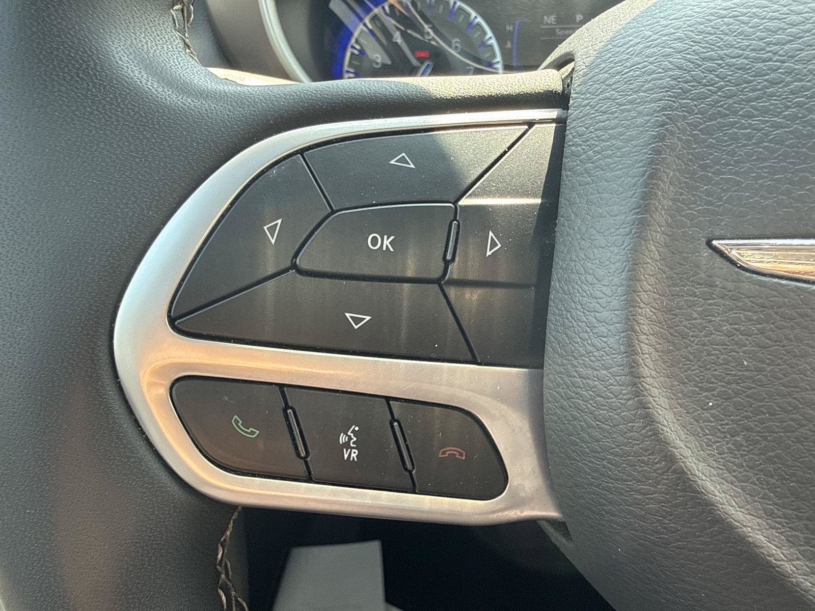Used 2023 Chrysler Voyager LX FWD image 29