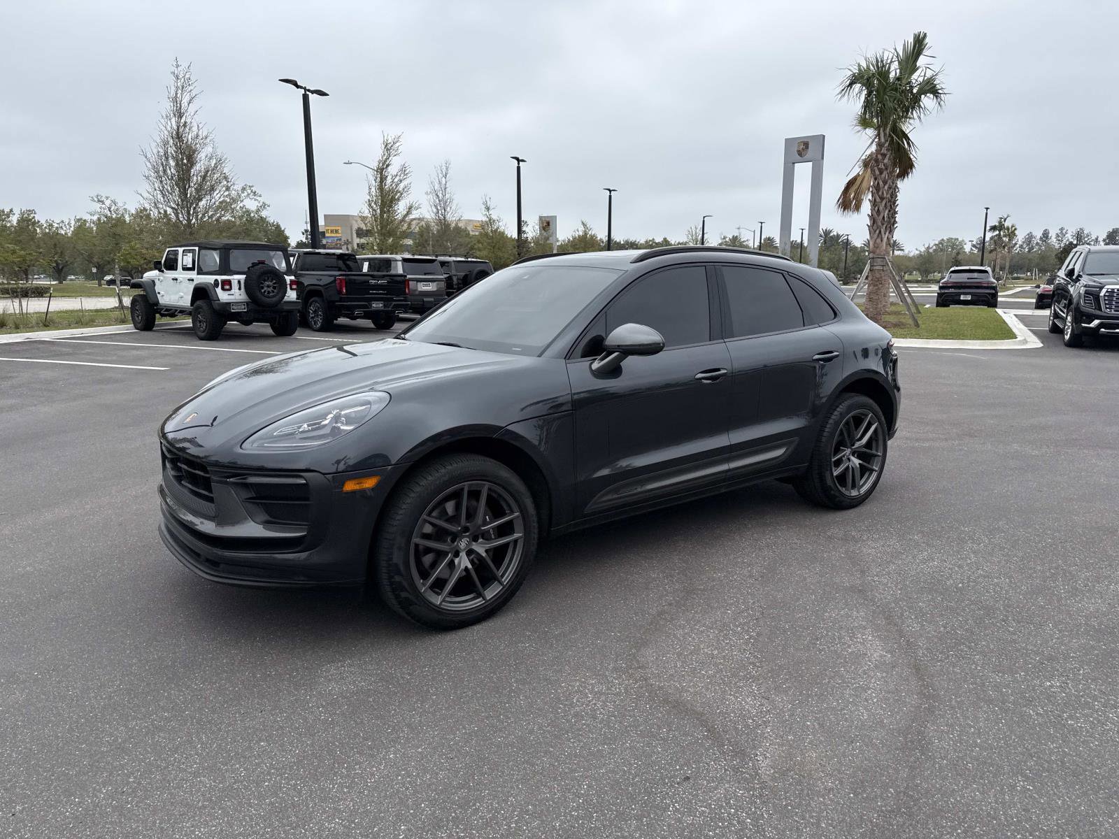 Used 2024 Porsche Macan image 7