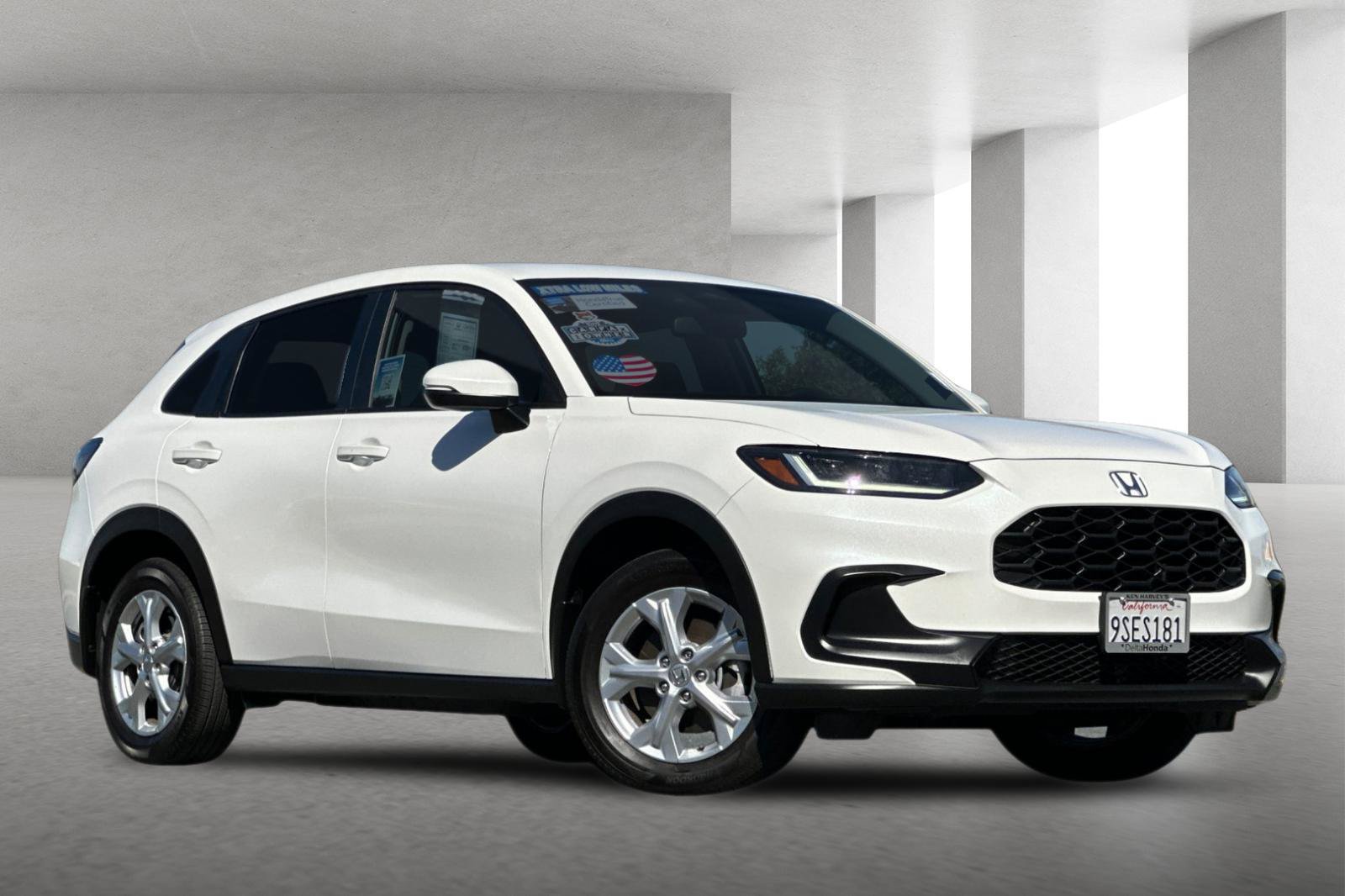 Certified 2025 Honda HR-V LX image 2