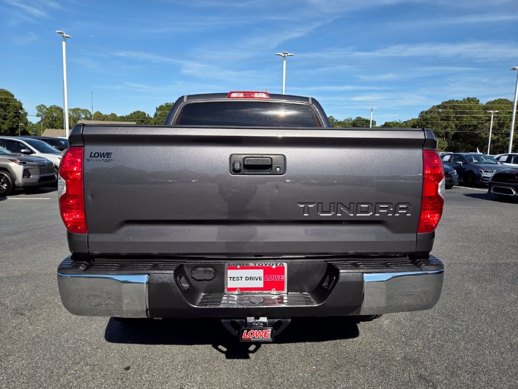 Used 2018 Toyota Tundra SR5 w/ SR5 Upgrade Package RWD image 9