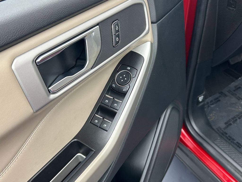 Used 2021 Ford Explorer XLT w/ Equipment Group 202A image 15