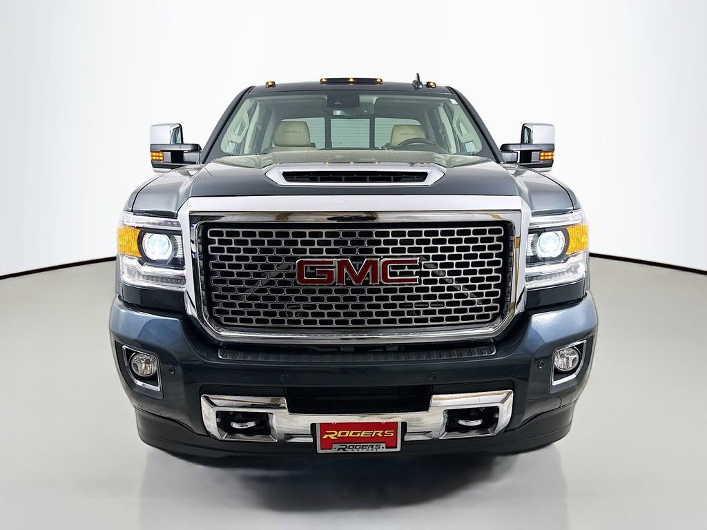 Used 2017 GMC Sierra 3500 Denali w/ Duramax Plus Package AWD/4WD image 2