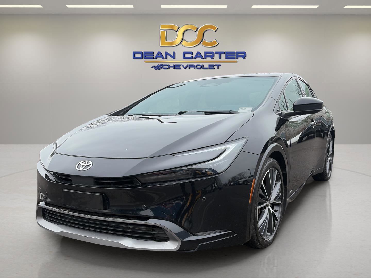 Used 2024 Toyota Prius XLE image 2