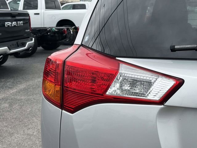 Used 2015 Toyota RAV4 XLE image 10