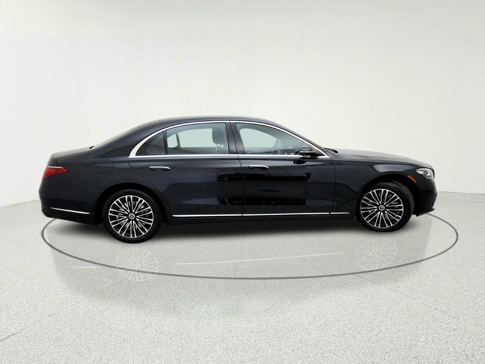 Certified 2026 Mercedes-Benz S 500 4MATIC image 7