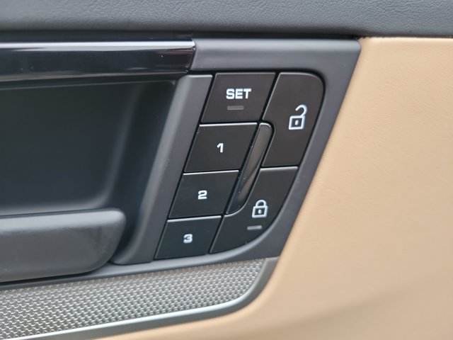 New 2026 Porsche Cayenne AWD/4WD image 27