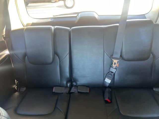 Used 2023 Nissan Armada Platinum w/ Captain's Chairs Package RWD image 32