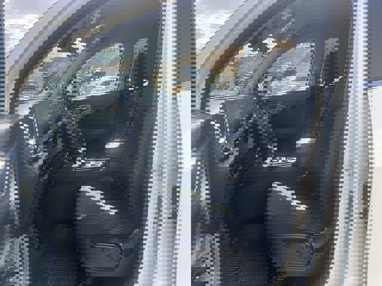 Used 2023 Kia Sportage LX image 10