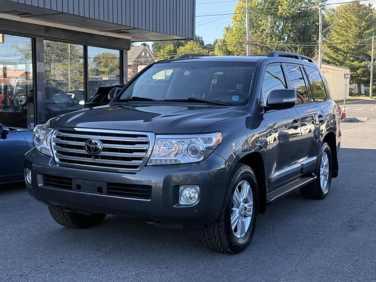 Used 2015 Toyota Land Cruiser AWD/4WD image 11