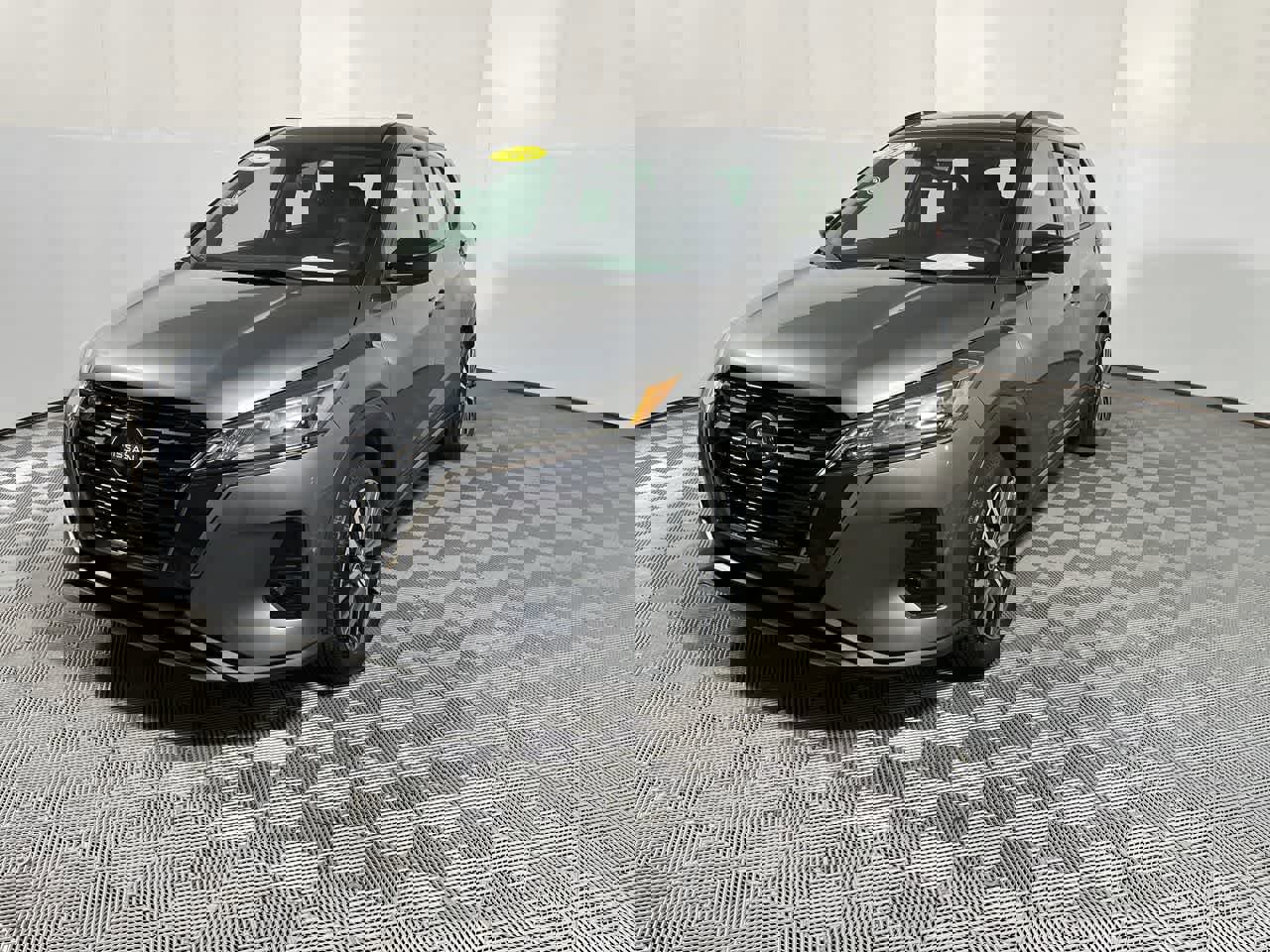 Used 2024 Nissan Kicks SR image 4