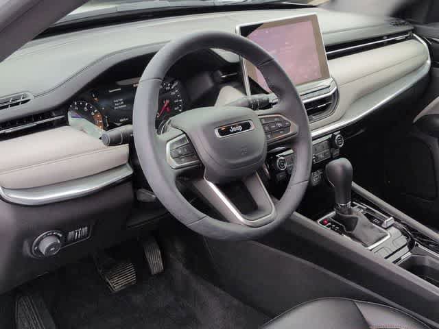Used 2024 Jeep Compass Limited AWD/4WD image 10