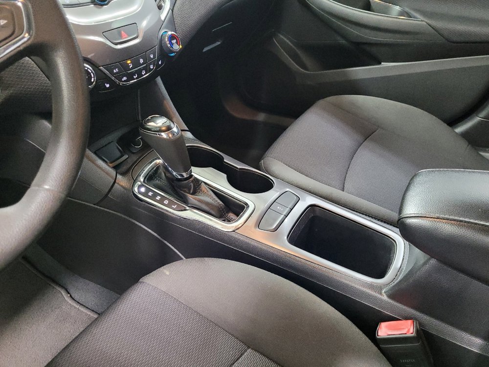 Used 2017 Chevrolet Cruze LT w/ Convenience Package image 26