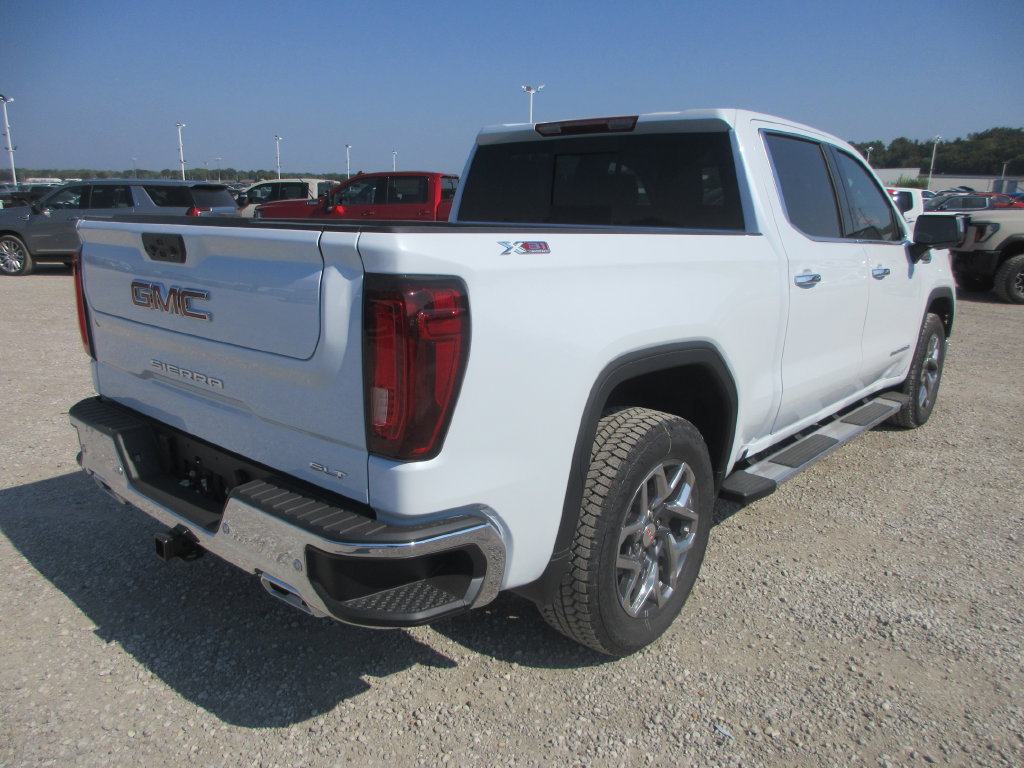 New 2026 GMC Sierra 1500 SLT w/ SLT Premium Plus Package AWD/4WD image 5