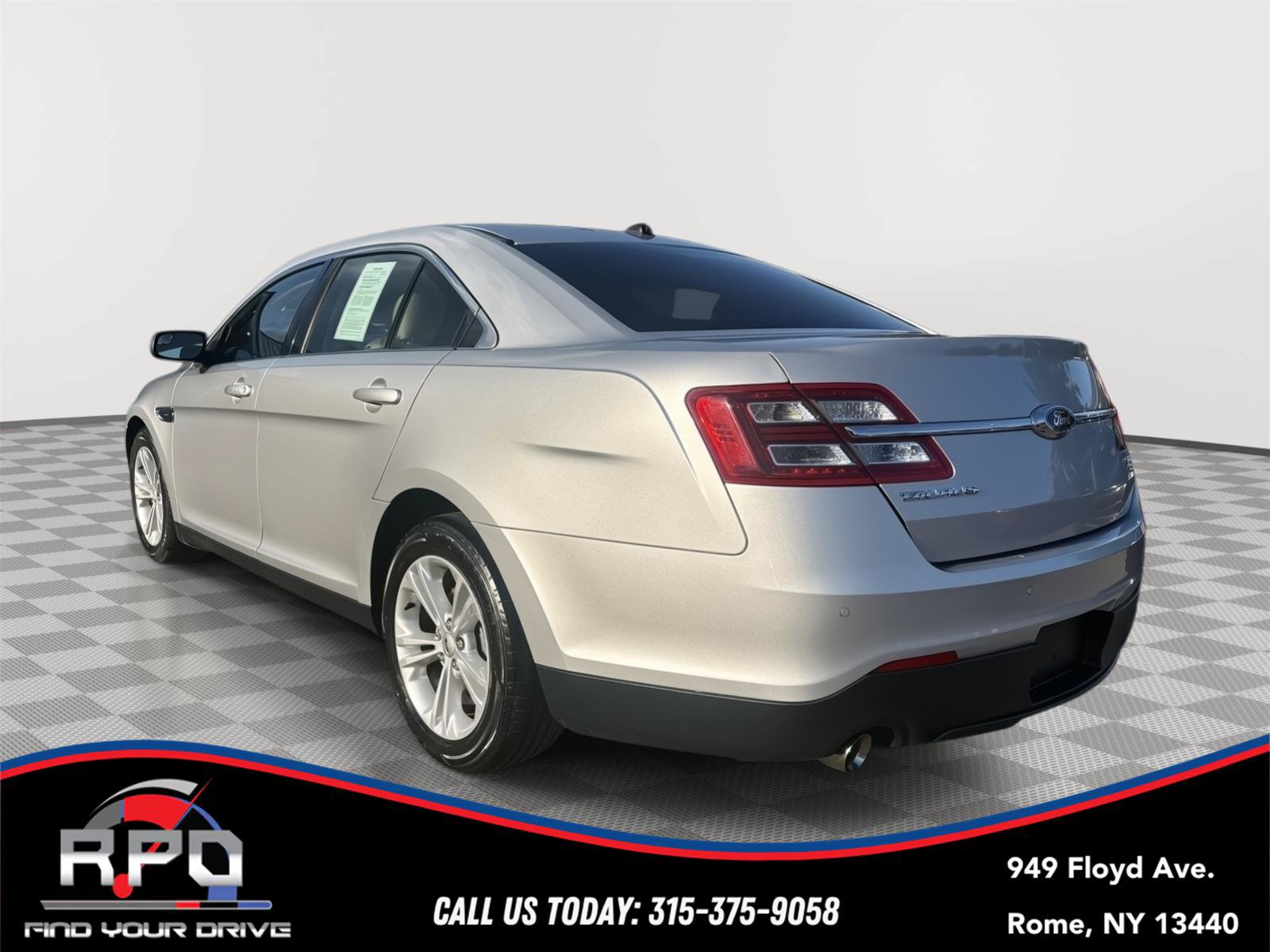 Used 2015 Ford Taurus SEL w/ Equipment Group 201A AWD/4WD image 3