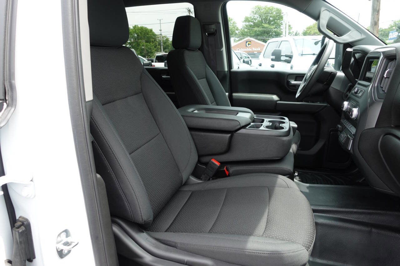 Used 2024 GMC Sierra 2500 Pro w/ Convenience Package image 34